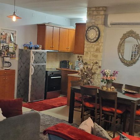 In The Castle - House Apartment Ioannina Exterior photo
